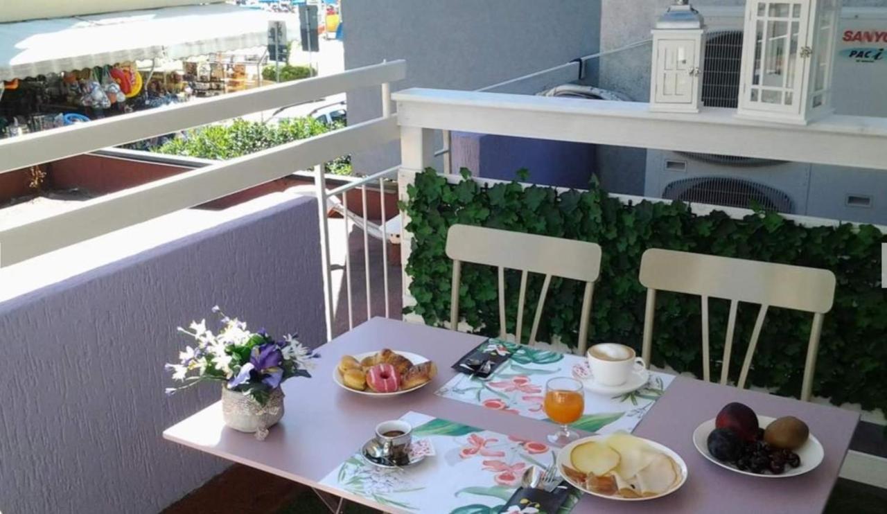 Residence Hotel Le Viole Rimini Exterior foto
